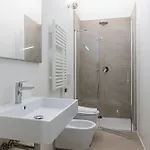 Brera - Grand With Hammam Apartament *