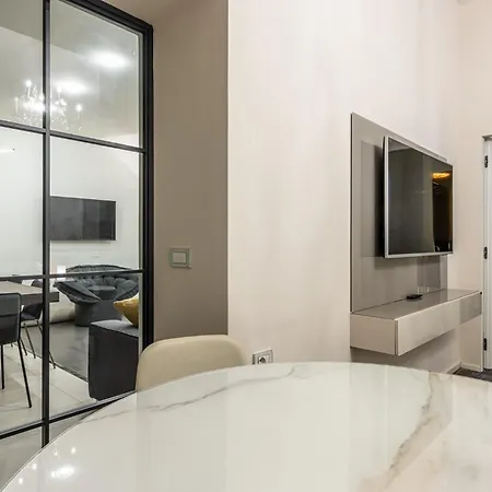 Brera - Grand With Hammam شقة